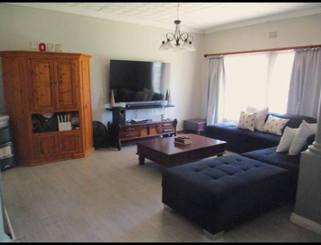 3 BEDROOM TOWNHOUSE FOR SALE IN BAYSWATER